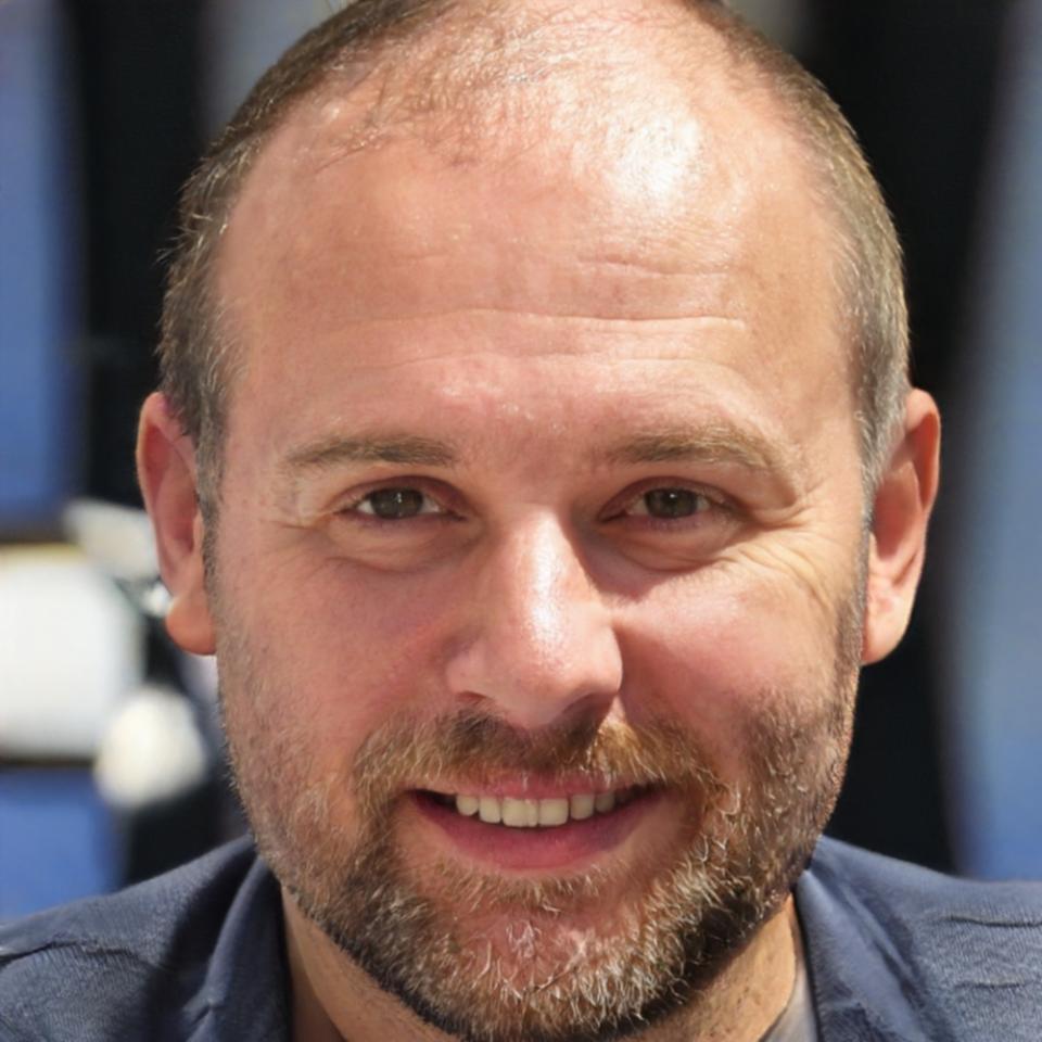 Miembro del equipo zyravonel especializado en planificación financiera