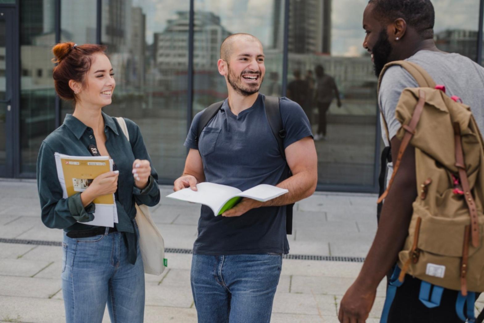Sesión de planificación financiera en nuestra oficina
